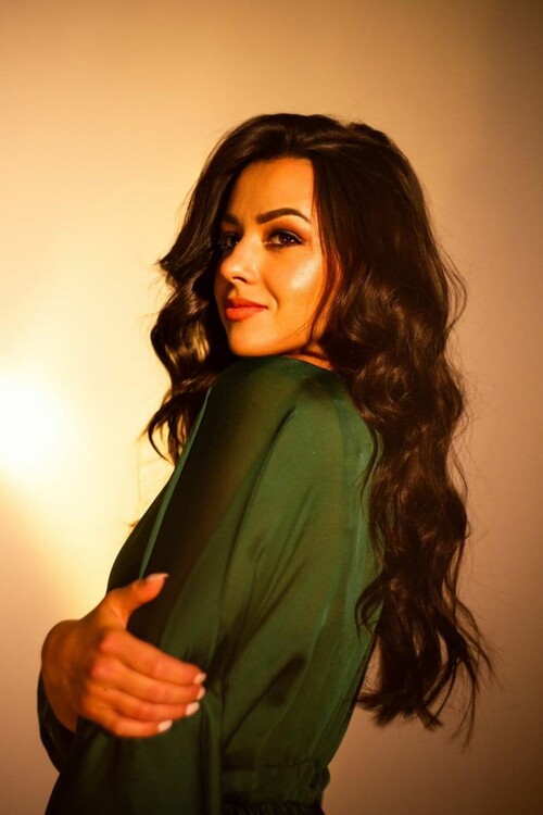 Angelina international dating sites