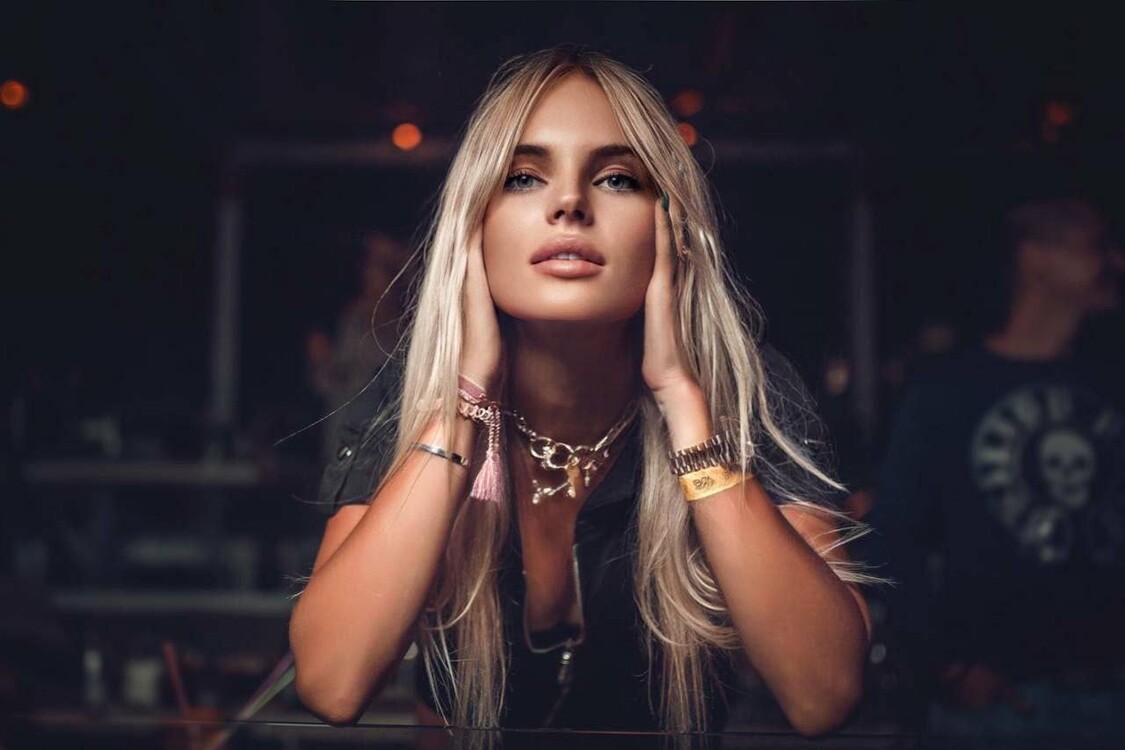 Lola polish brides dating