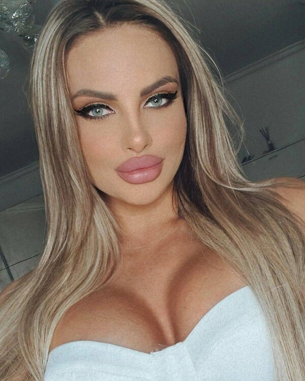 WomanCharmingLove happy dating international