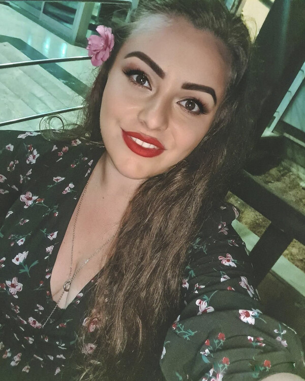 Julia happy dating international