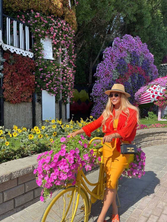 Inna international dating format