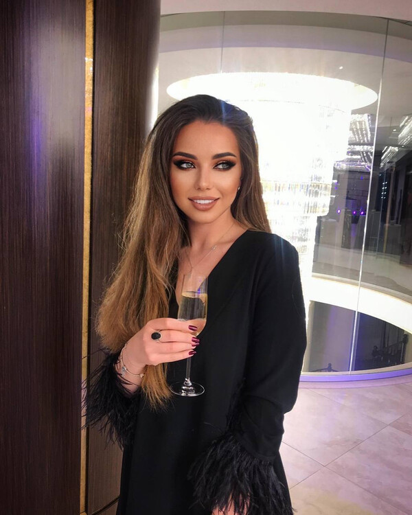 Hanna international dating italy