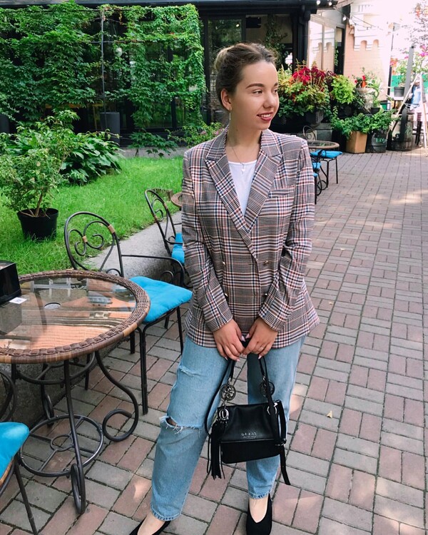 Hanna international dating italy