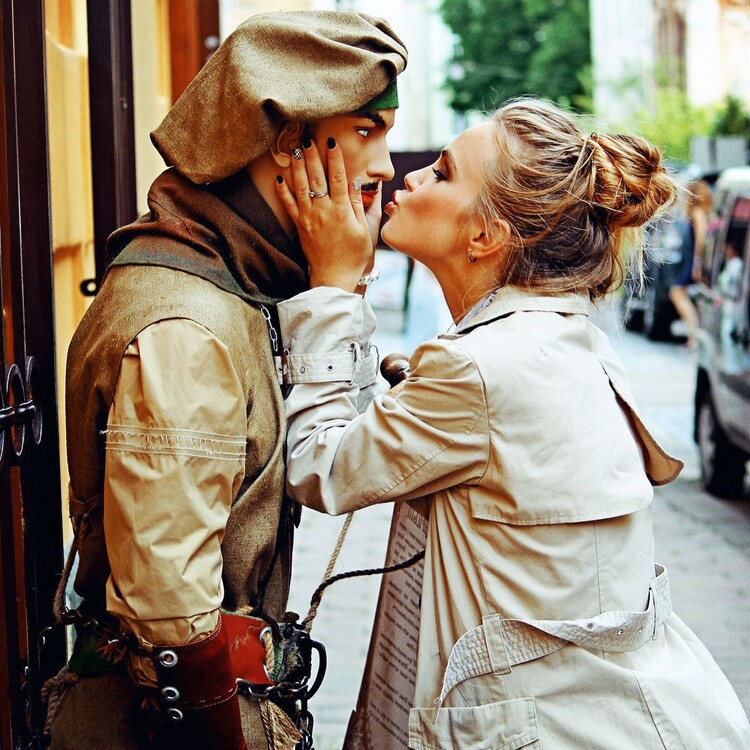 Inna international dating web