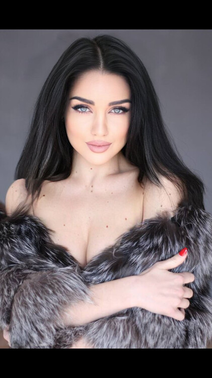 Victoria international kisses dating site