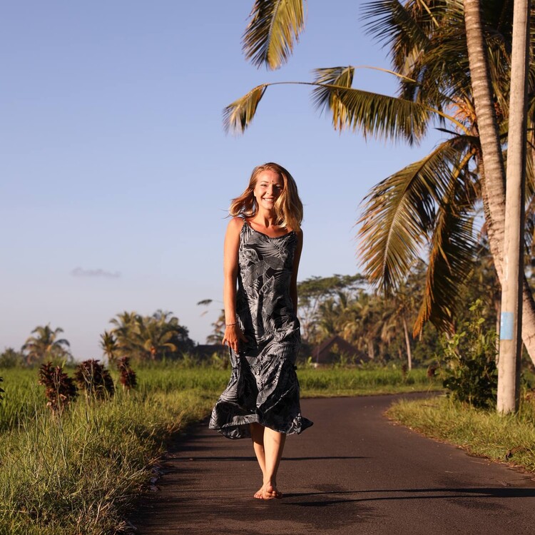 Anastasia why pay bride price