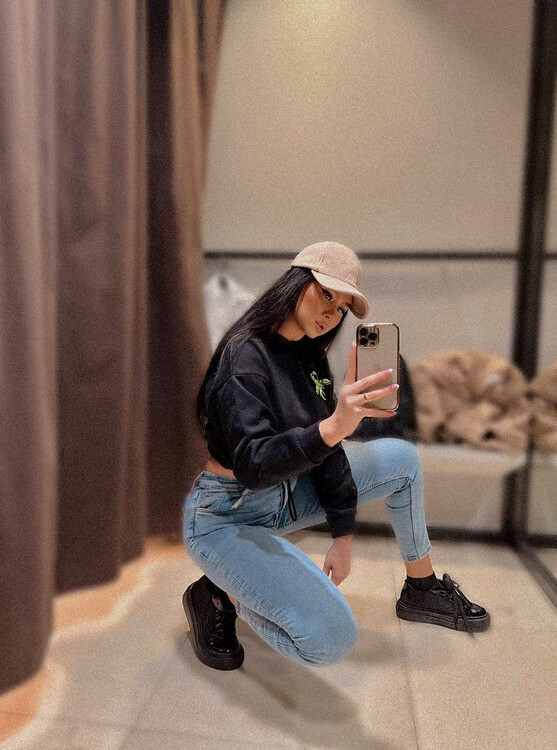 Sigrid dating an international student