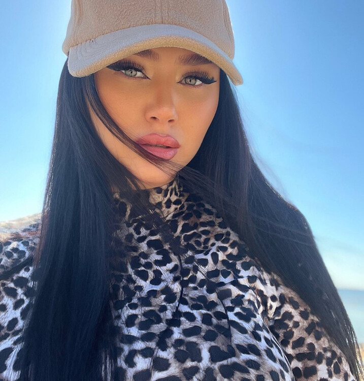 Sigrid dating an international student