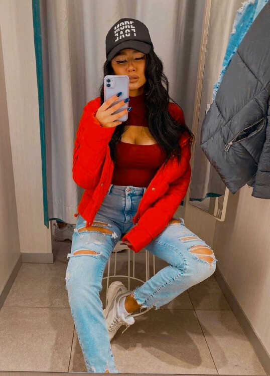 Sigrid dating an international student