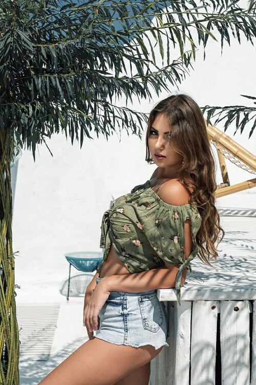 Anna dating internationally