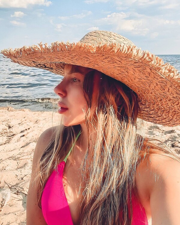 Liana international dating central