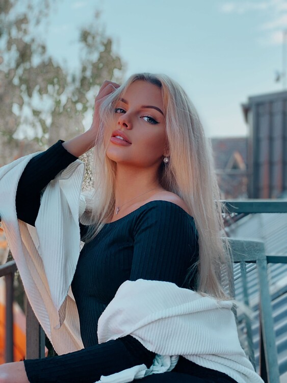 Deimante  bride price dating