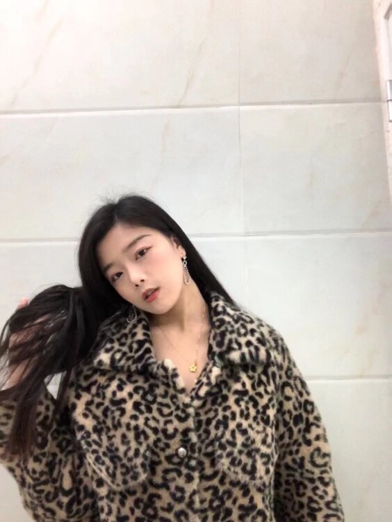 jiangyuxuan international dating page