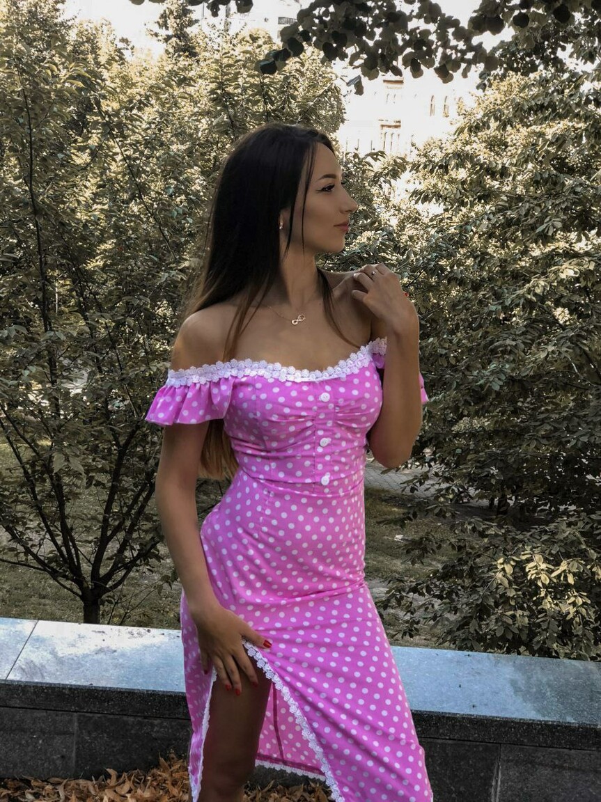 Julia  international dating usa