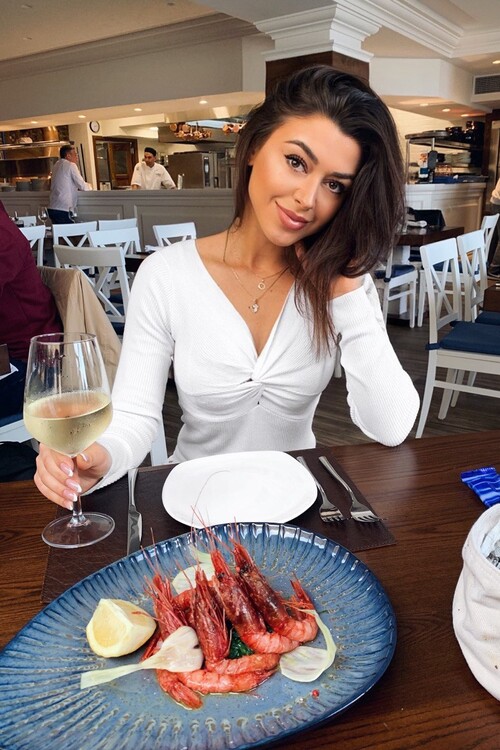 Alina romanian brides dating