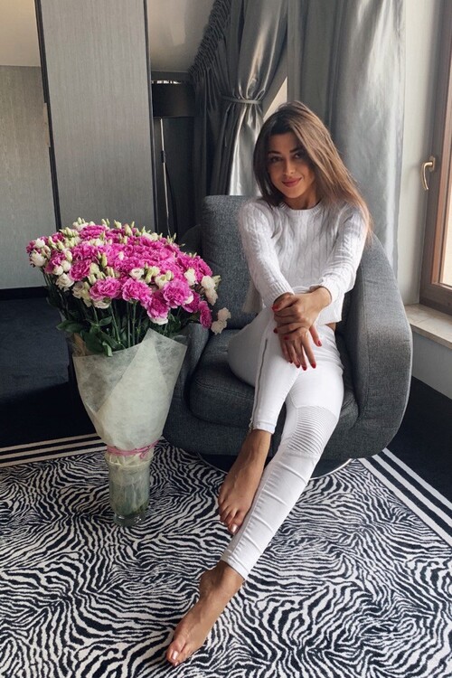 Alina romanian brides dating