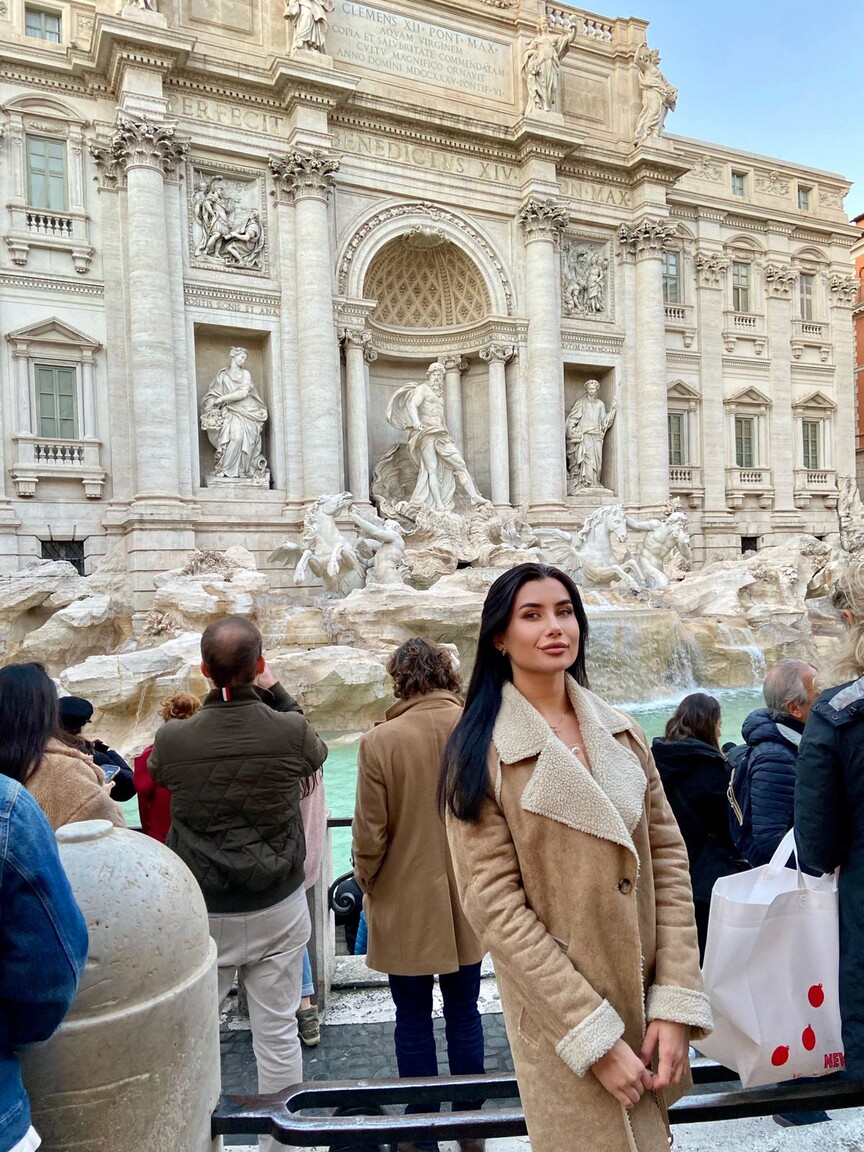 Julia an international dating site