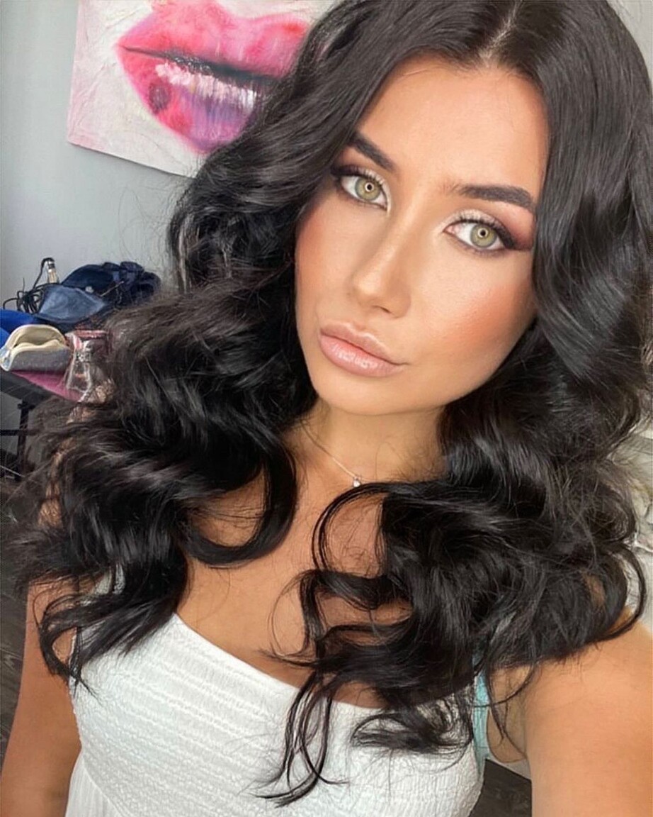 Julia an international dating site