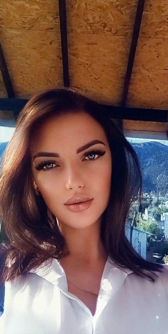 Alexandra brides bay dating