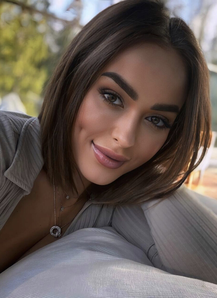 Anastasia dating an international student