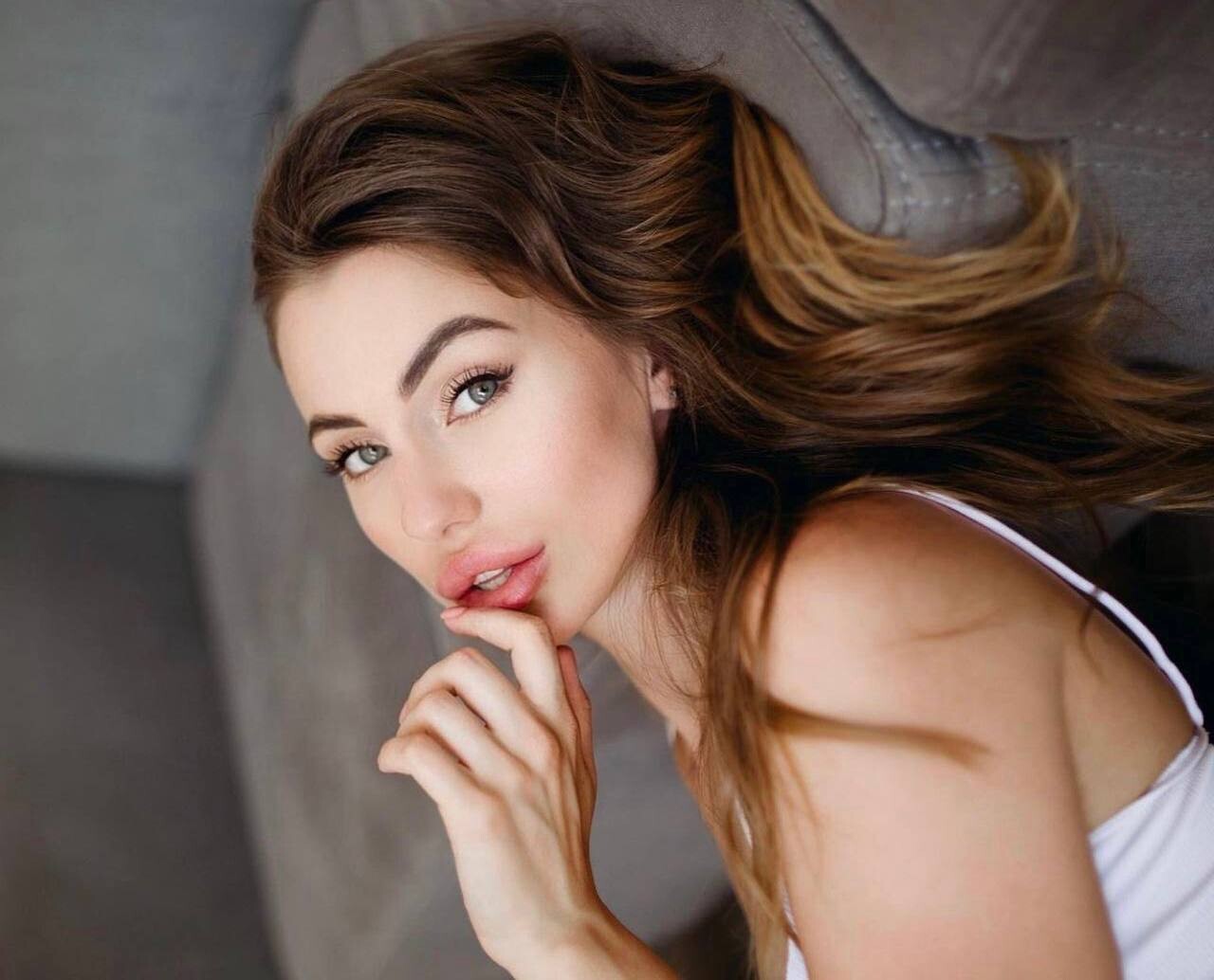 Nastya dominican brides dating