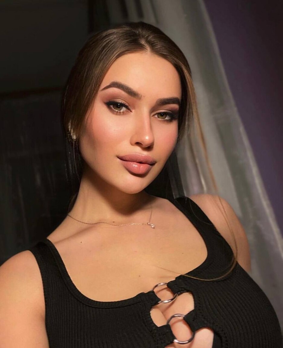 Solomia international kisses dating site