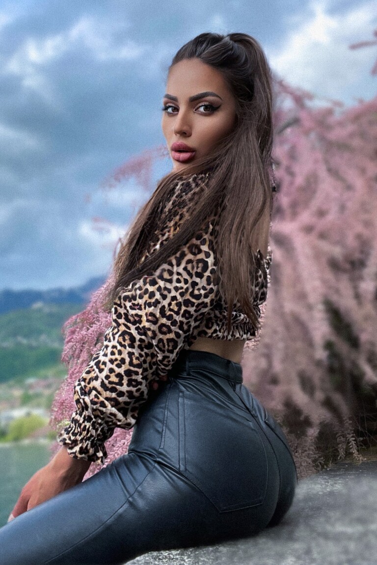 Anna international niche dating