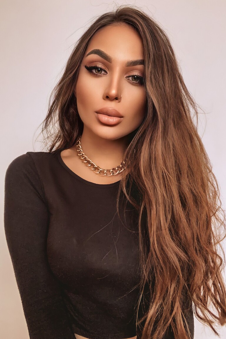 Anna international niche dating