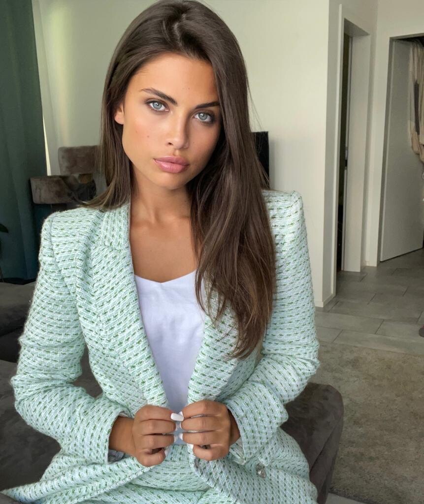 EVE romanian brides dating