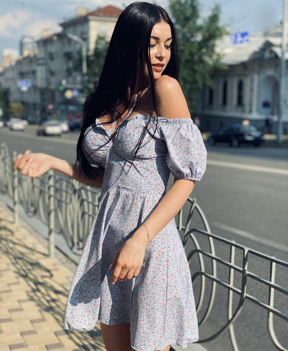 Julia  an international dating website