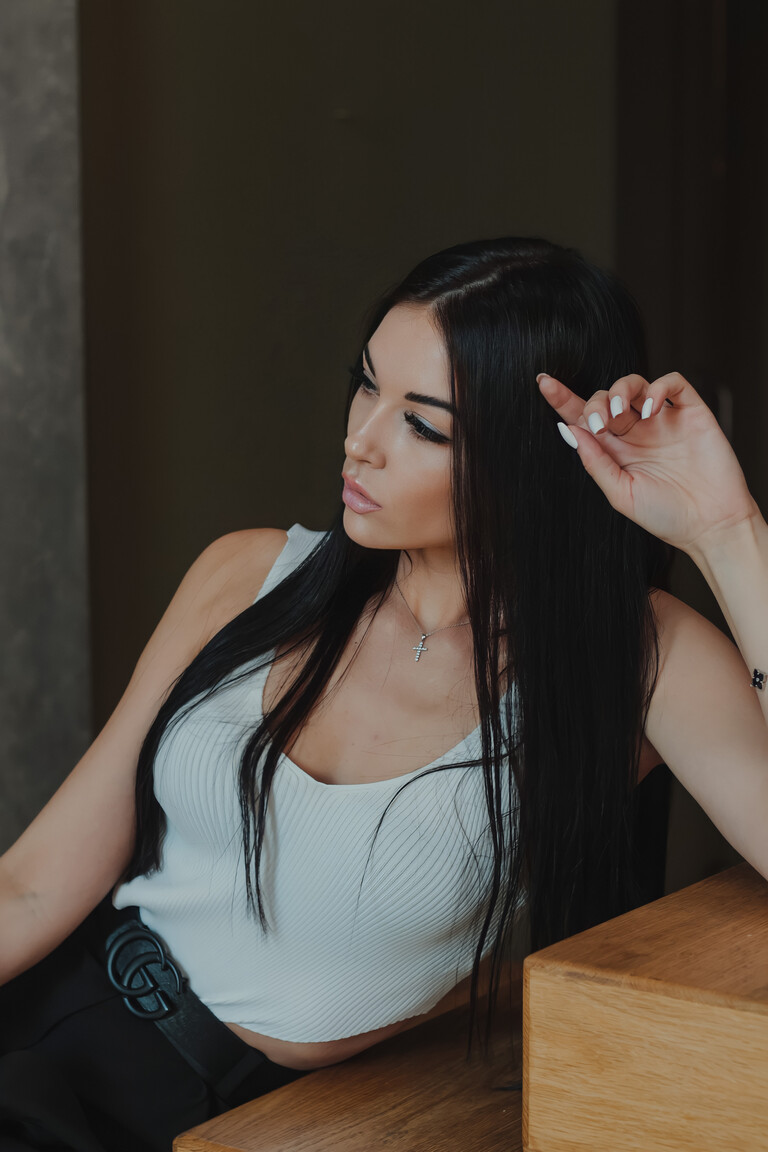 Julia  an international dating website