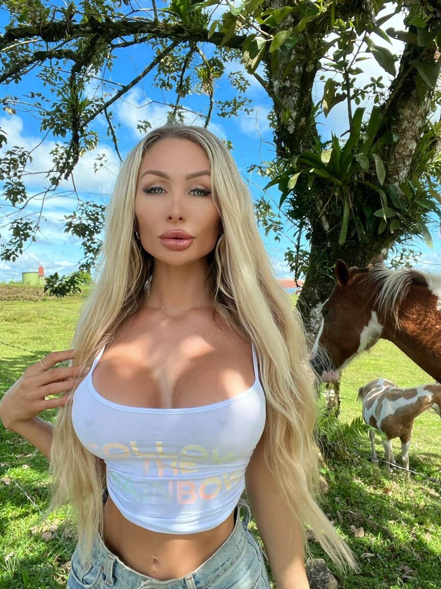 Nicole an international dating website