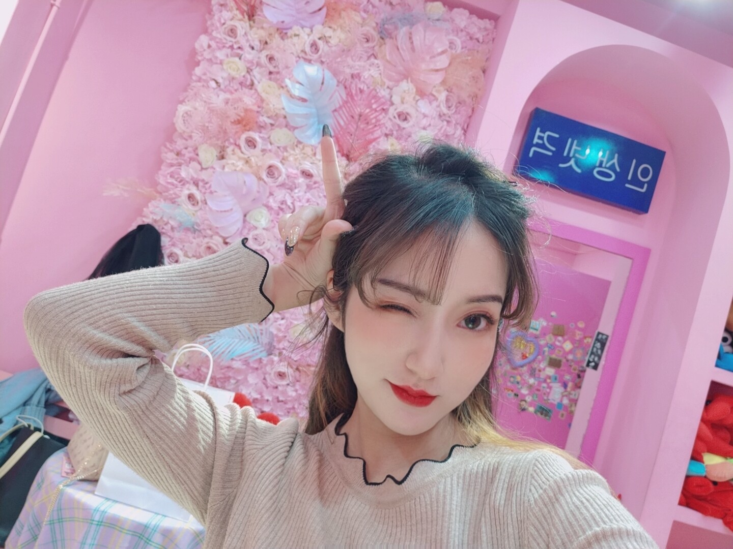 zhaoyue dating internationally