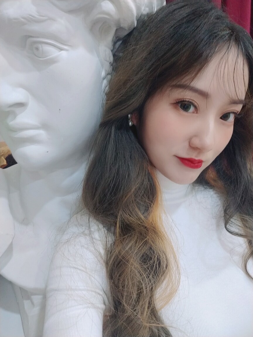 zhaoyue dating internationally