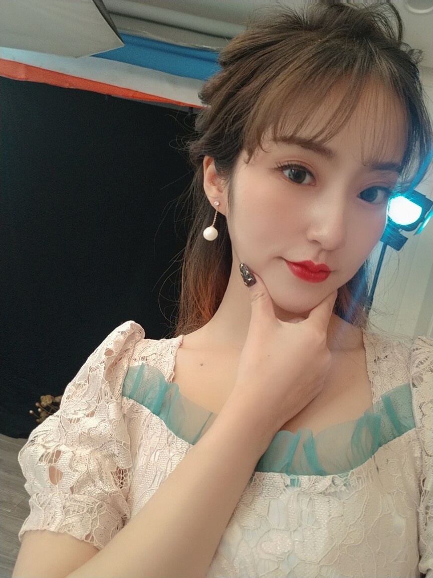 zhaoyue dating internationally