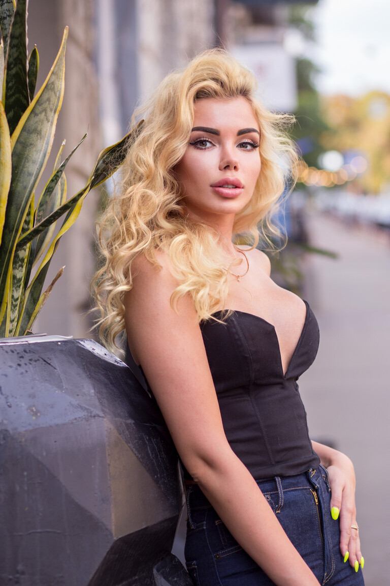 Julia international dating over 40