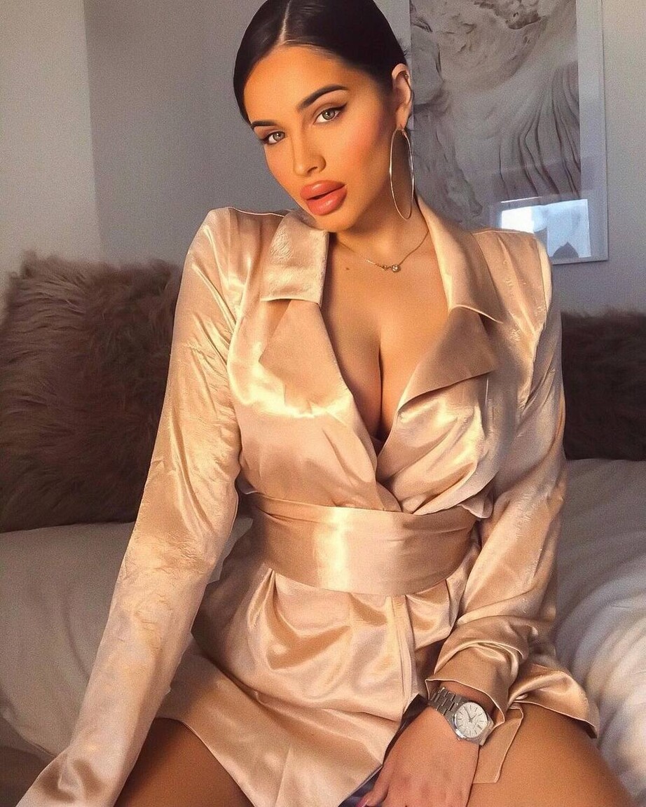 Paula international dating page