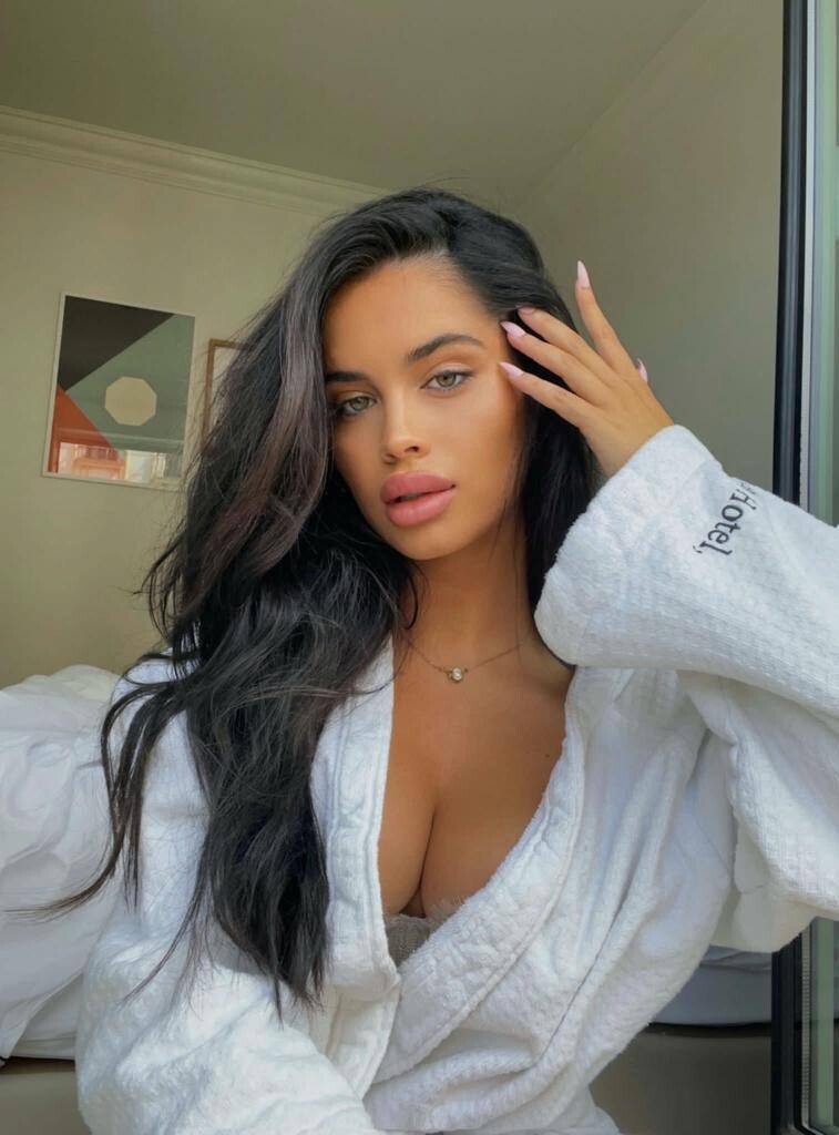 Paula international dating page