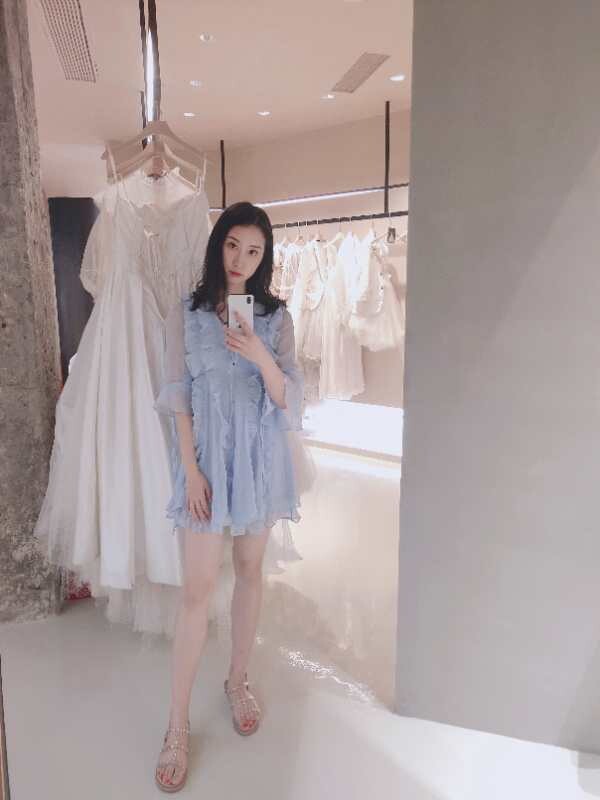 zhongyiwen international dating prague