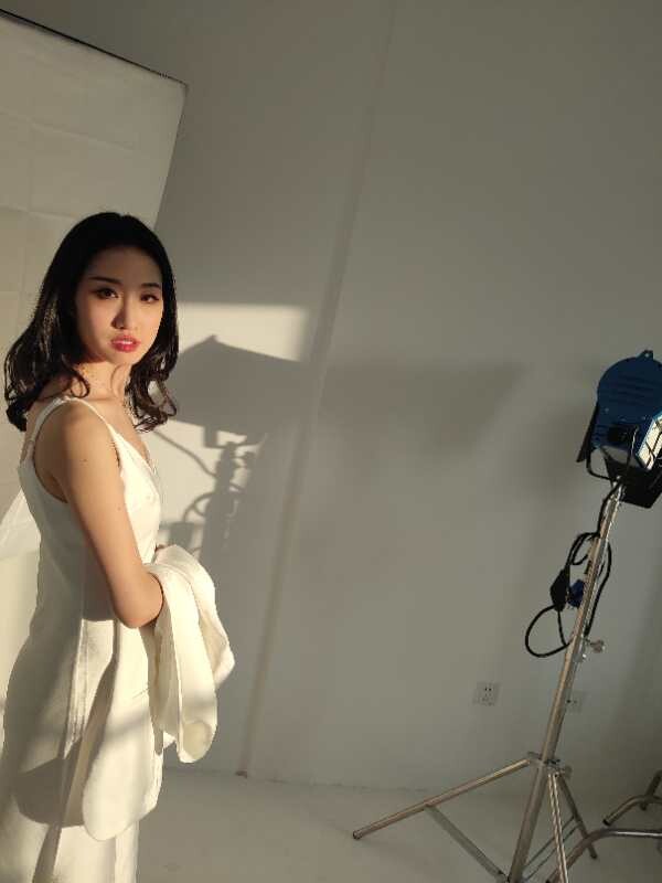 zhongyiwen international dating prague