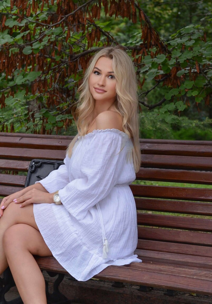 Alexandra international dating reality show