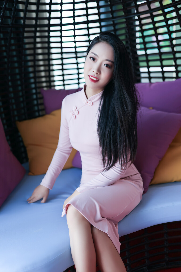 wangxiaowan dating with international student