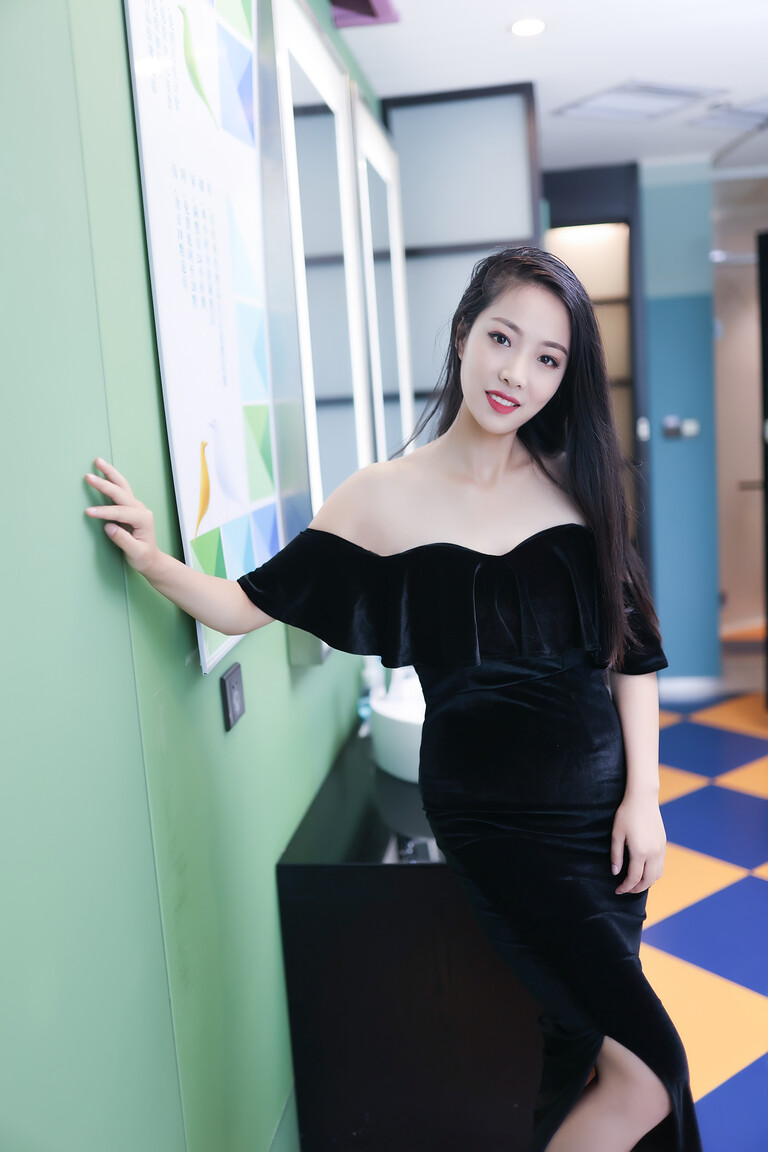 wangxiaowan dating with international student