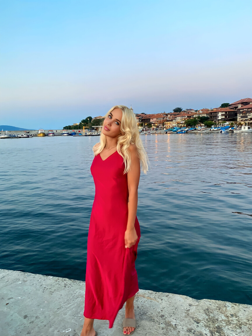 Karina find bride com dating reviews