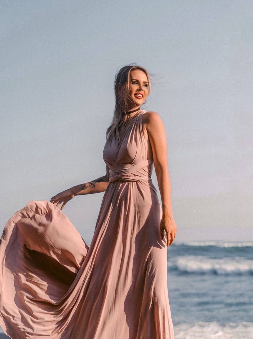 Victoria international dating page