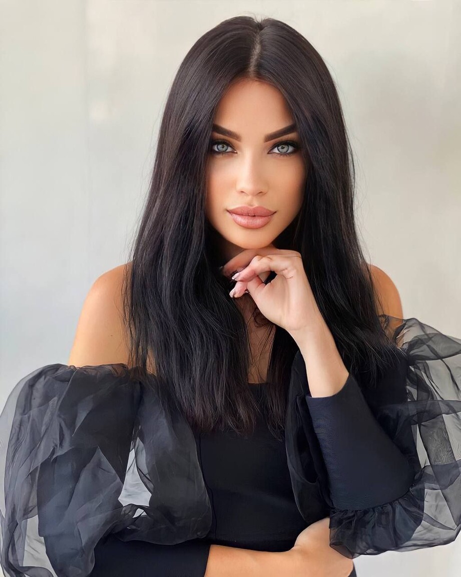 Daria international dating paris