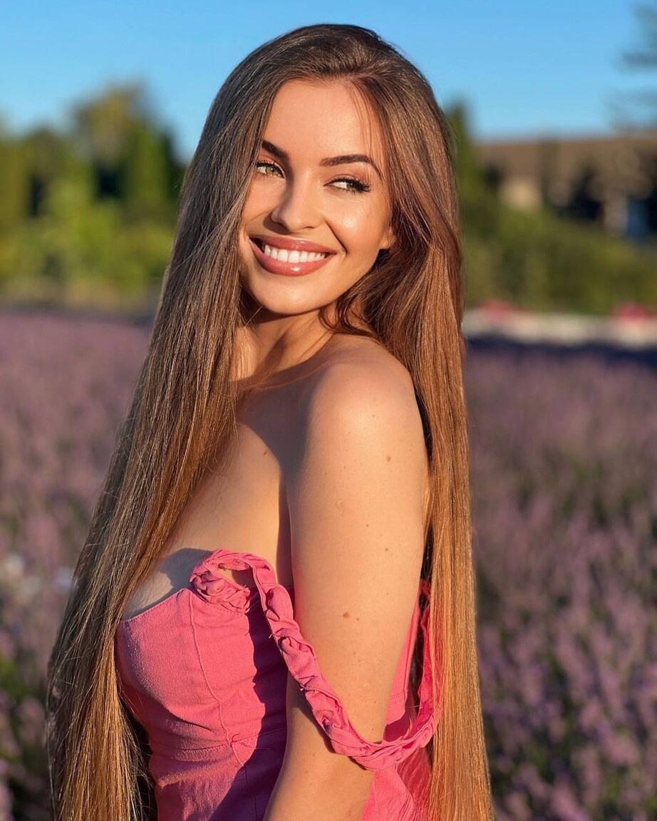 Victoria international dating poland