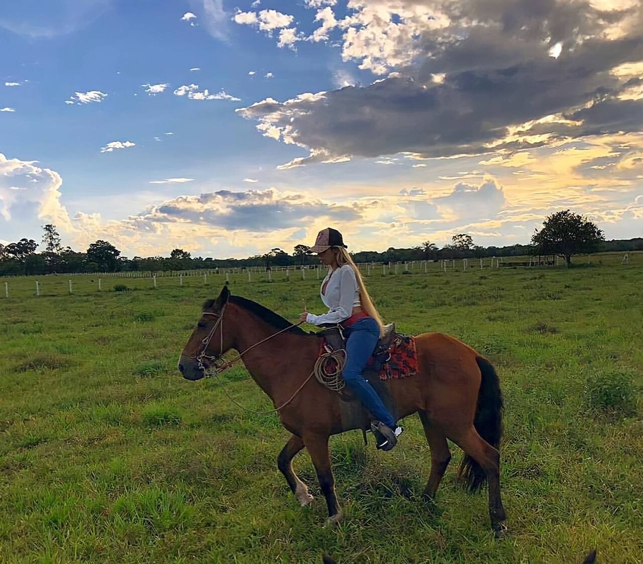 Melissa  international dating profile