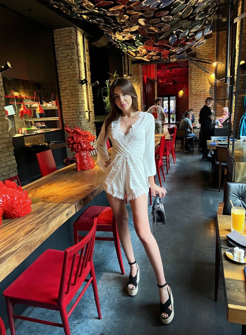 Karyna international dating real