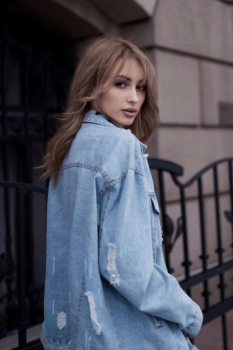 Karina bride date movie